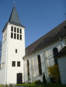 Die Kreuzkirche vor dem Um- und Erweiterungsbau 2017